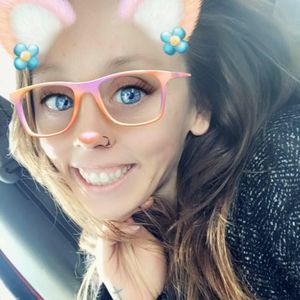 Meet your Posher, Cassandra